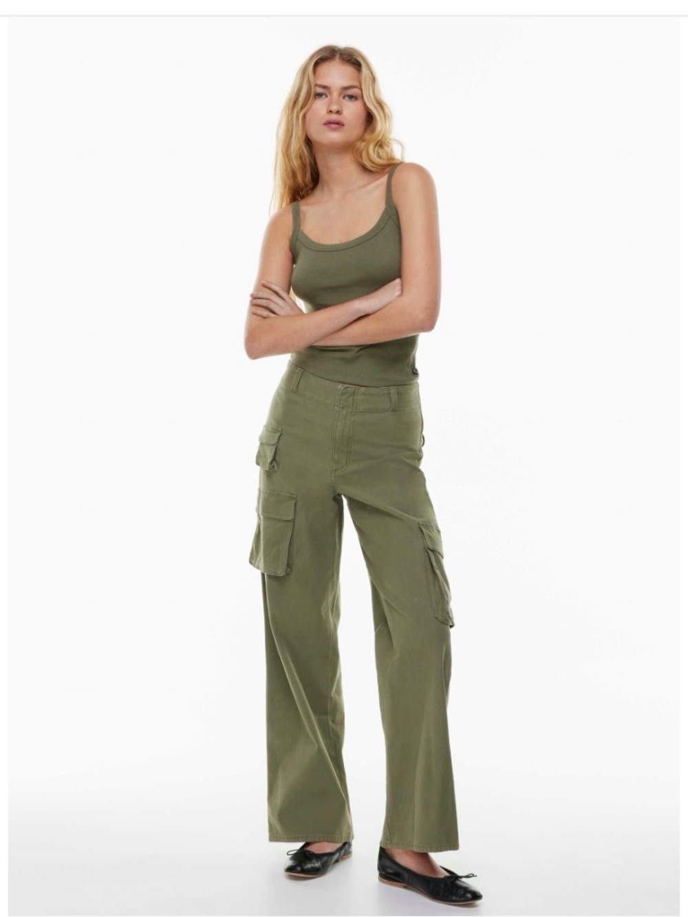 Aritzia pants Womens size 00 TNA picture cargo high rise Army Green wide leg New